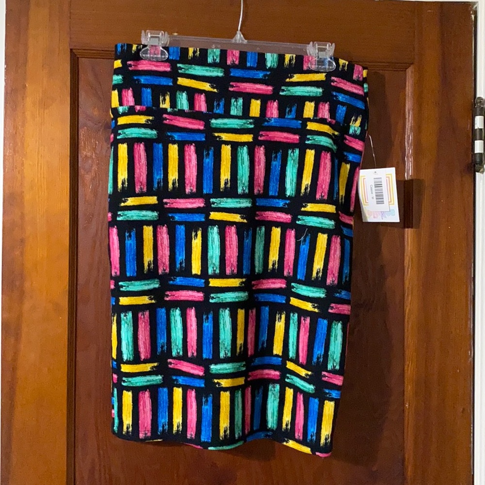 LulaRoe Cassie straight skirt. NWT. Never worn.